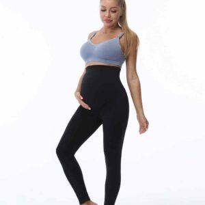 بنطال ضيق باللون الرمادي الفاتح