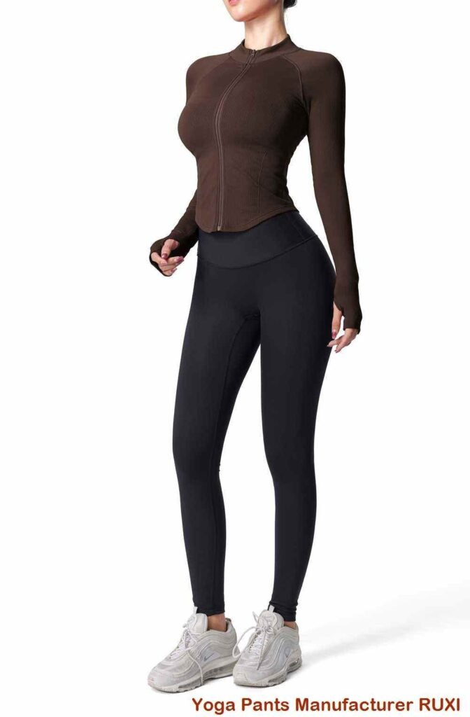 بنطلون كابري سريع الجفاف للنساء