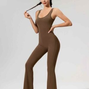 حمالة صدر رياضية بيضاء ذات أشرطة