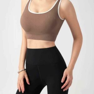 بنطال يوغا باللون الرمادي الفاتح