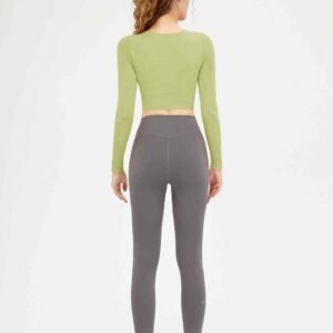 شورت جولف نسائي باللون الأسود