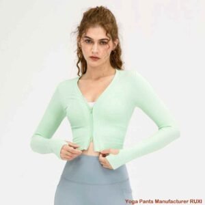 شورت جولف رجالي باللون الوردي